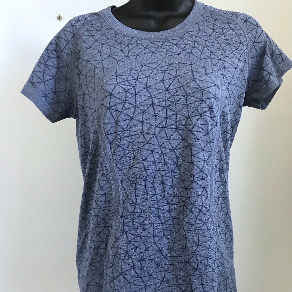 Lululemon Tee